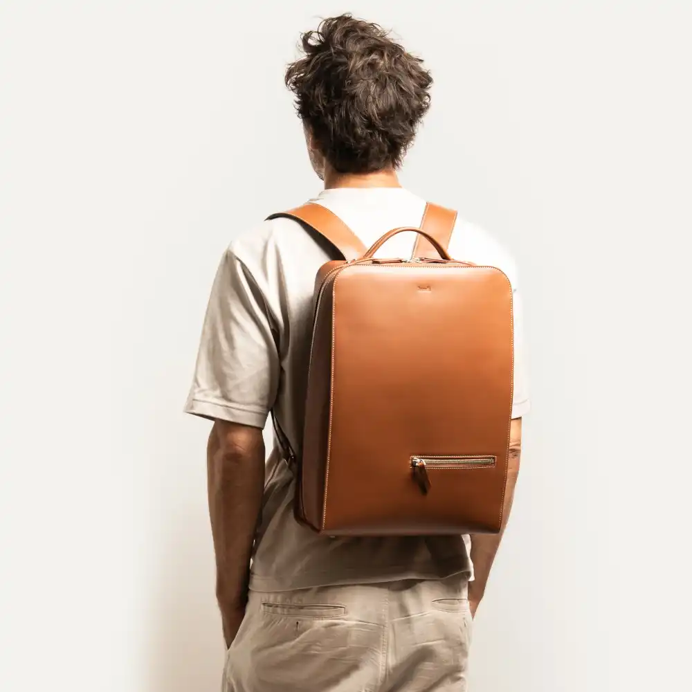 Smooth leather backpack - الصورة 3