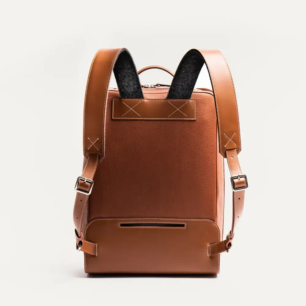 Smooth leather backpack - الصورة 4